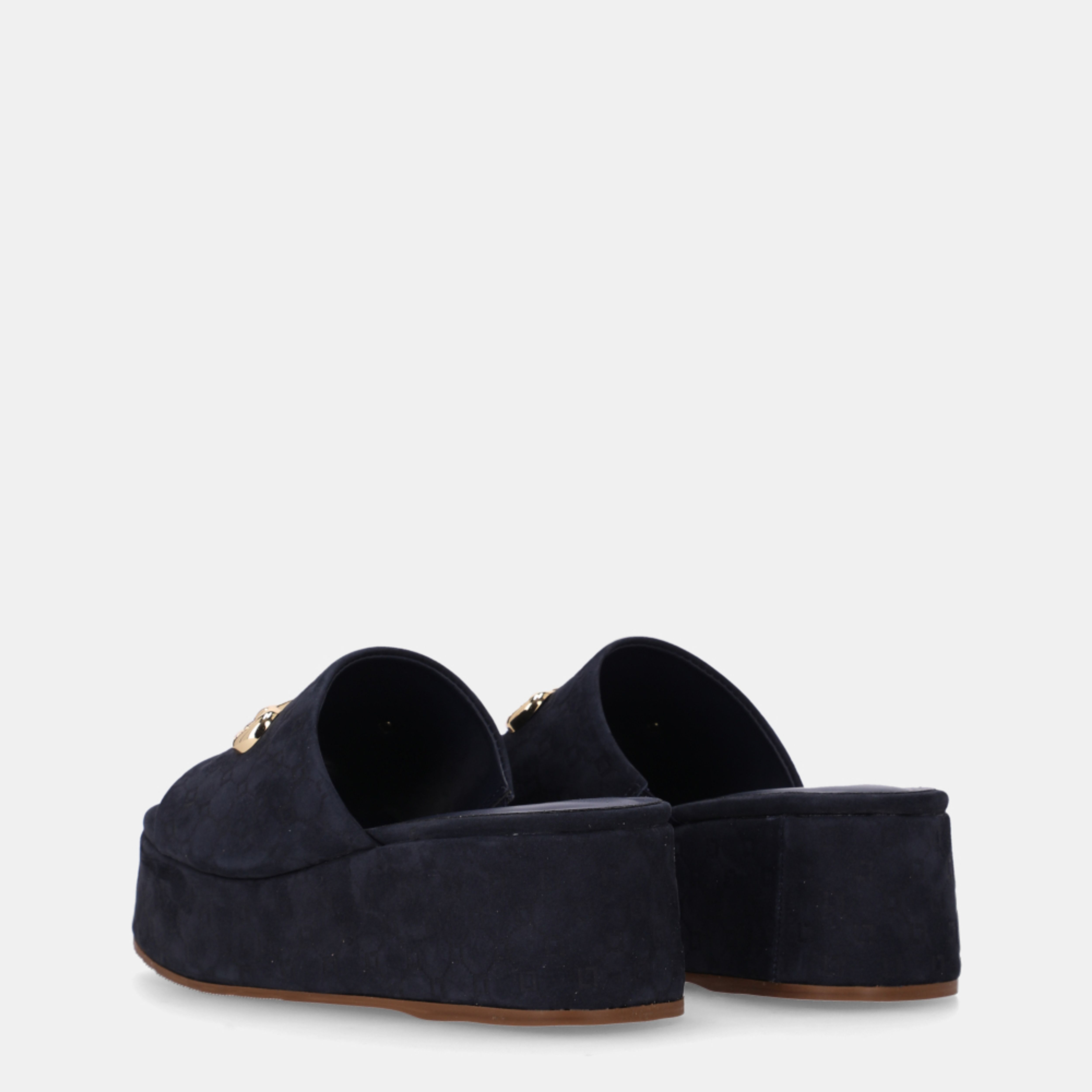 Anabela-Bison-Netuno---60890002---4